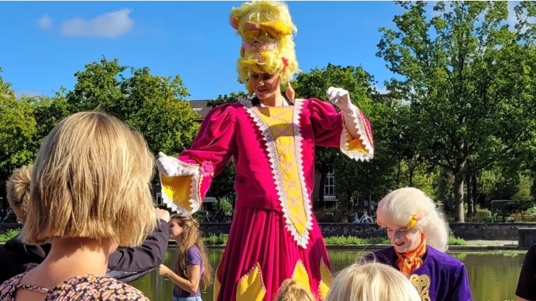 De Spekjeskoningin Ambulant Straatartiest Act Boeken